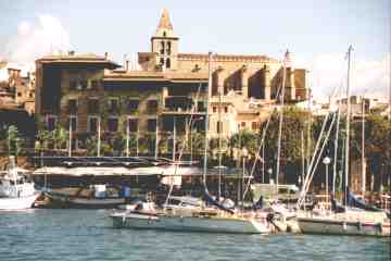 Blick auf die Hafen-Promenade in Palma